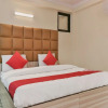Отель Oyo 23424 Hotel Clink, фото 13