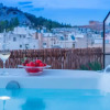 Отель Topfloor Getaway Balcony&hot Tub+acropolis View, фото 16