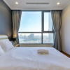 Отель Luxury Landmark - Linh's Apartment, фото 23