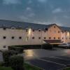 Отель ibis budget Senlis в Санлиc