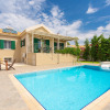 Отель Villa Alexandra Large Private Pool Walk to Beach Sea Views A C Wifi Car Not Required Eco-frie - 1649, фото 27