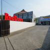 Отель RedDoorz near Teleng Ria Beach, фото 1