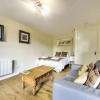 Отель Stunning Studio Apartment Castle View, фото 9
