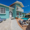 Отель Sleeps 12 Spacious Private Pool Great Location, фото 18