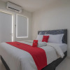 Отель RedDoorz Apartment @ Sentul Tower, фото 4