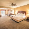 Отель La Quinta Inn & Suites by Wyndham Marble Falls, фото 11