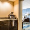 Отель Comfort Inn & Suites, фото 12