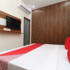 Отель OYO 28575 Hotel J&B, фото 15