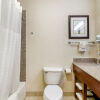 Отель Comfort Inn & Suites near Bethel College, фото 10