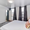 Отель Gorgeous 2BD Next to the Convention Center and Reading Terminal, фото 2