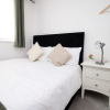 Отель Skyline Immaculate 2-bed Apartment in Swansea, фото 16