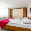 Отель Lovely Apartment With Terrace & Garden Grill, фото 3