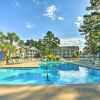 Отель Myrtle Beach Condo w/ Pool: Near Golf & Mall!, фото 14