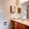 Отель Winterpoint Townhomes by Ski Country Resorts, фото 43