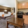 Отель Comfort Suites at Sabino Canyon, фото 37