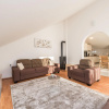 Отель Spacious Apartment With Garden, фото 8