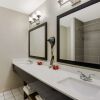 Отель SureStay Hotel by Best Western Higginsville, фото 9