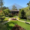 Отель Villa Colonial в Антигуа-Гватемале
