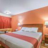Отель Rodeway Inn & Suites, фото 18