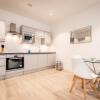 Отель Fleet Heights Apartment Three, фото 12