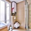 Отель B  823 -  Buttes Chaumont - Spacieux appartement, фото 8