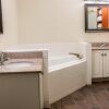 Отель Country Inn & Suites by Radisson, Muskegon, MI, фото 7