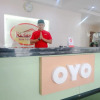 Отель Oyo 696 Hasanah Guest House Syariah de Saphire, фото 2