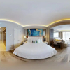 Отель Beachfront Condo in Central Beach, фото 1