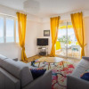Отель Stunning 2 bed Flat Nice front of the beach Seaview, фото 2