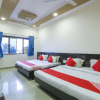 Отель Hill Top by OYO, фото 4