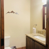 Отель Snowline Vista Lodge -- Ev #3296 3 Bedroom Home by RedAwning, фото 15