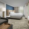 Отель SpringHill Suites by Marriott Atlanta Perimeter Center, фото 7
