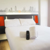 Отель easyHotel Barcelona Fira, фото 8