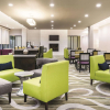 Отель La Quinta Inn & Suites by Wyndham Clifton Park, фото 2