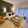 Отель The Taylor Suite - Stunning 2-ensuite beds, Cathedral view roof garden, фото 17