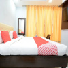 Отель OYO 28282 Hotel J J Crown, фото 7