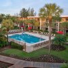 Отель Red Roof Inn PLUS+ & Suites Naples Downtown-5th Ave S, фото 16