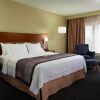 Отель Fairfield Inn & Suites by Marriott Montreal Airport, фото 5