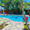 Отель Coconut Grove Beach Resort Suite 1, фото 13