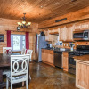 Отель Hideout at Red Pines 3 Bedroom House, фото 6