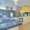 Отель Brighton Getaways - Brunswick Fab Pad, фото 23