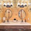 Отель Sevierville Blue Ridge Bungalow w/ Hot Tub, Deck, фото 7