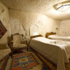 Отель Mysterious Cave Suites, фото 7