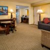 Отель Embassy Suites by Hilton Sacramento Riverfront Promenade, фото 38