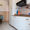 Отель Stunning Apartment in Valbandon With Outdoor Swimming Pool, Wifi and 2 Bedrooms, фото 7