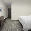 Отель Hampton Inn & Suites Charlotte Airport Lake Pointe, фото 43