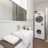 Отель Elle Apartments by Ready Set Host в Мельбурне