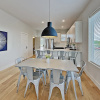 Отель Lavish Eastside W/ Private Rooftop Deck 2 Bedroom Condo, фото 11