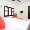 Отель Tourist by OYO Rooms, фото 16