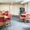 Отель Econo Lodge & Suites, фото 10
